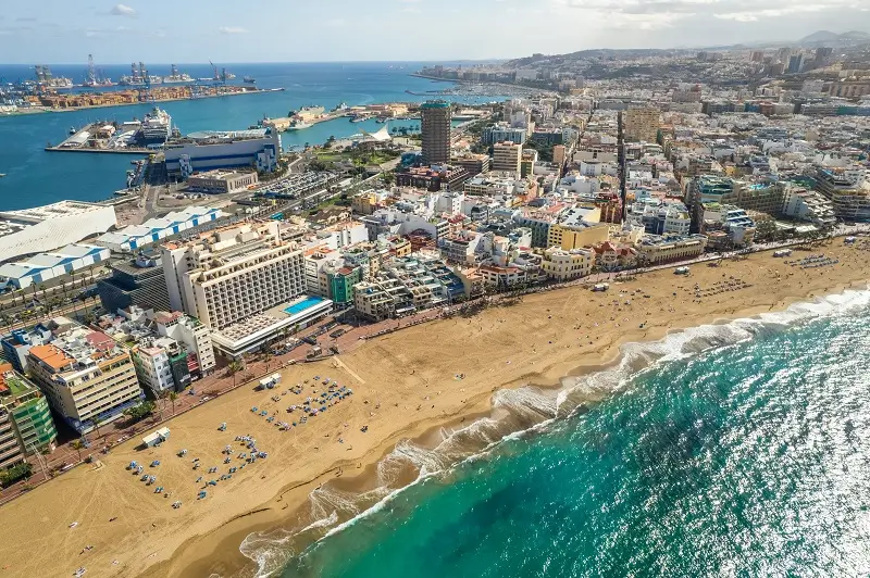 Relax at Las Canteras Beach