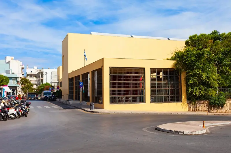 Explore the Heraklion Archaeological Museum