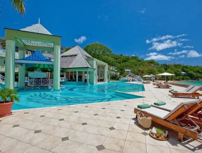 Sandals Regency La Toc