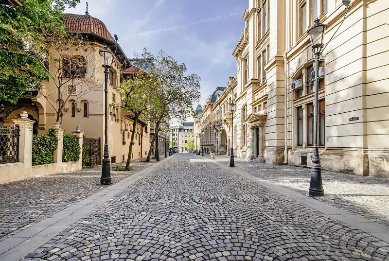 Wander through the Old Town (Lipscani District)