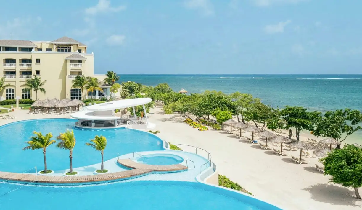 Iberostar Waves Rose Hall Beach