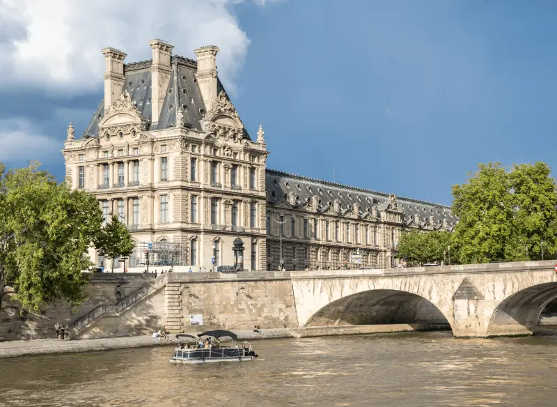 See the Iconic Sights along the Seine