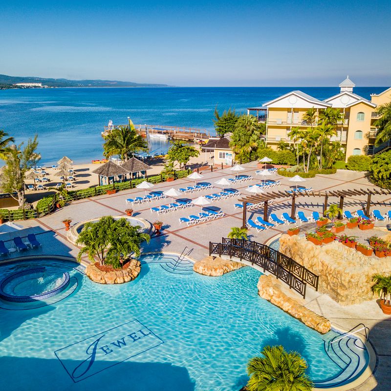 Jewel Paradise Cove Adult Beach Resort & Spa