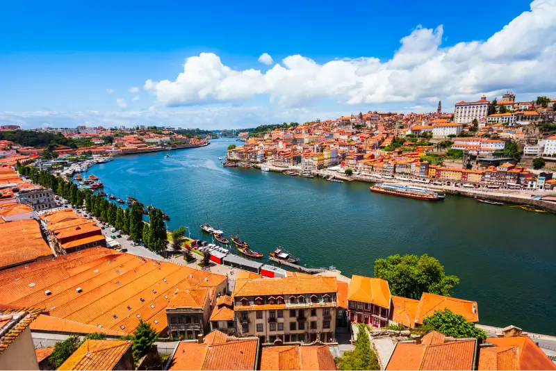 Explore the Ribeira District