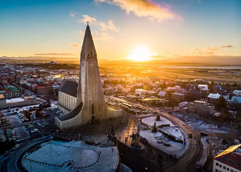 Explore the sights of Reykjavik 