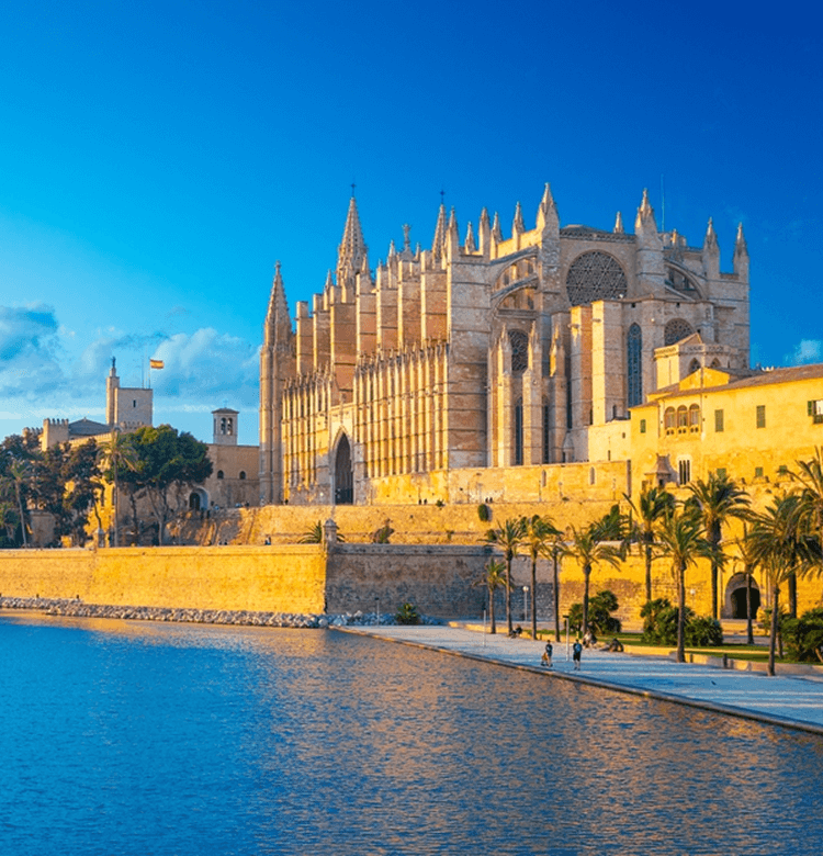 Fly from London to Palma