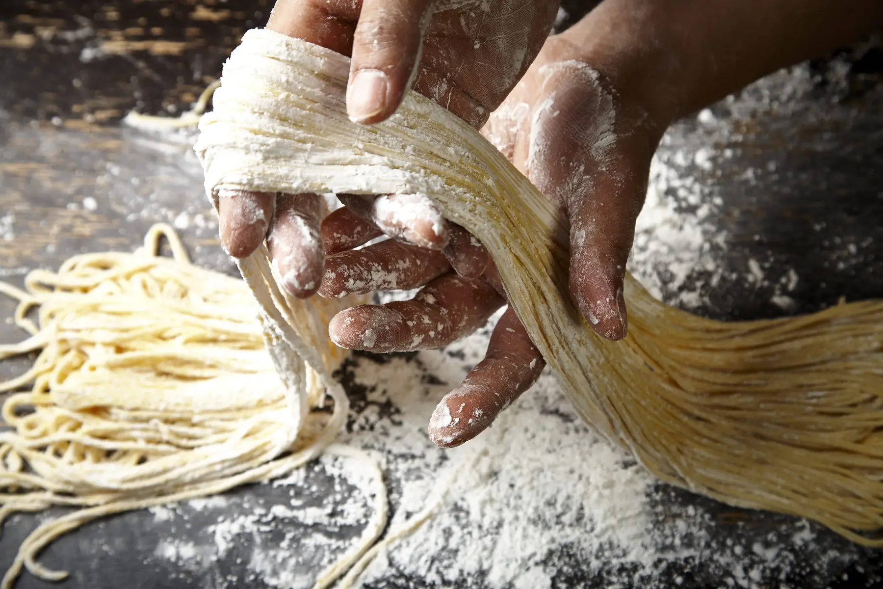 Soba noodle making